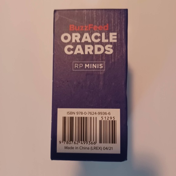Buzz Feed Oracle Cards Deck and Guide Book New in Sealed Package - Picture 3 of 5